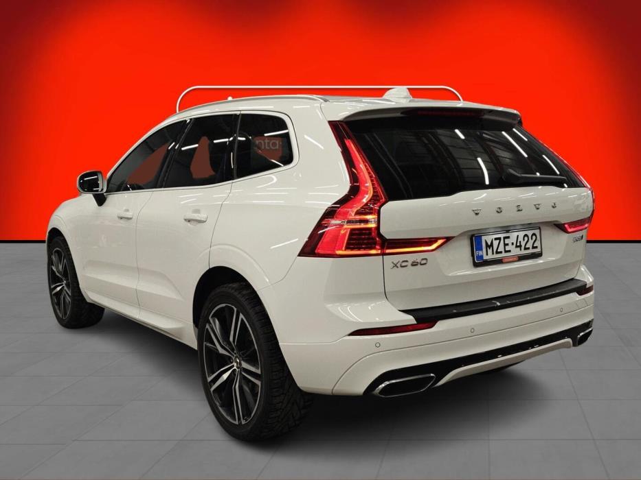 VOLVO XC60 2018
