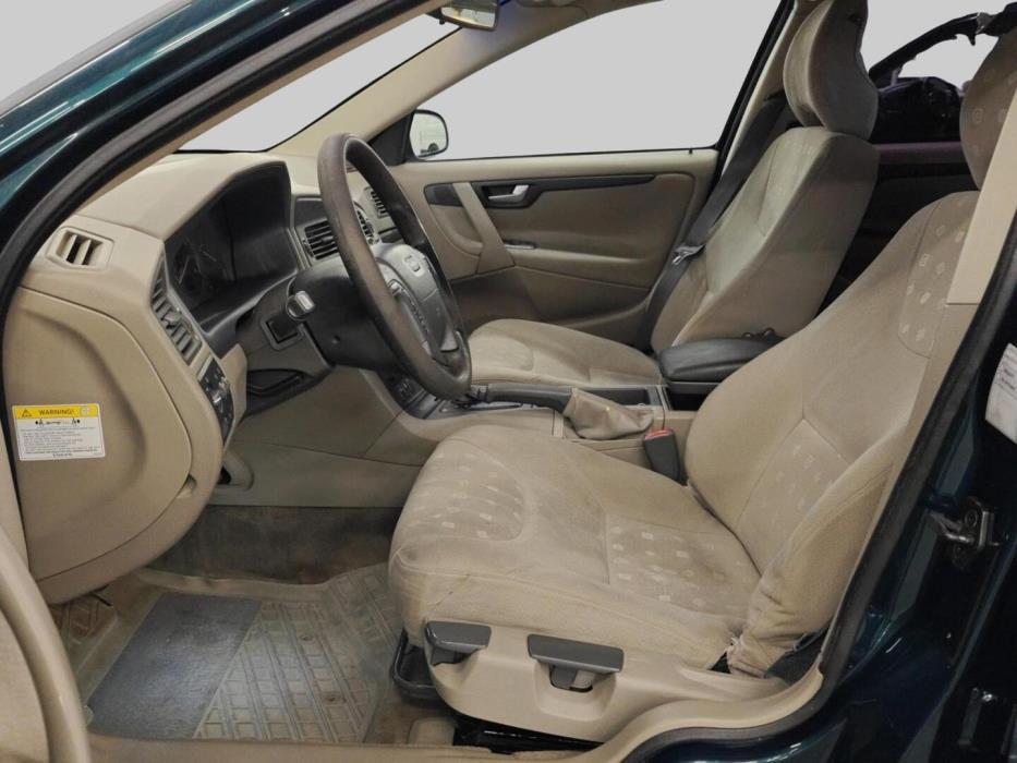 VOLVO V70 2001