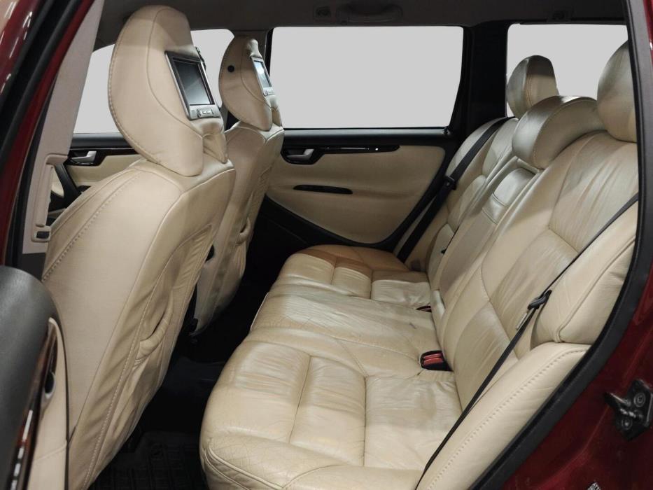 VOLVO V70 2005