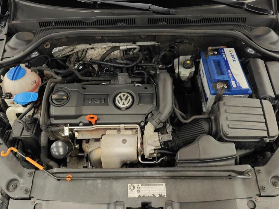 VOLKSWAGEN Jetta 2011