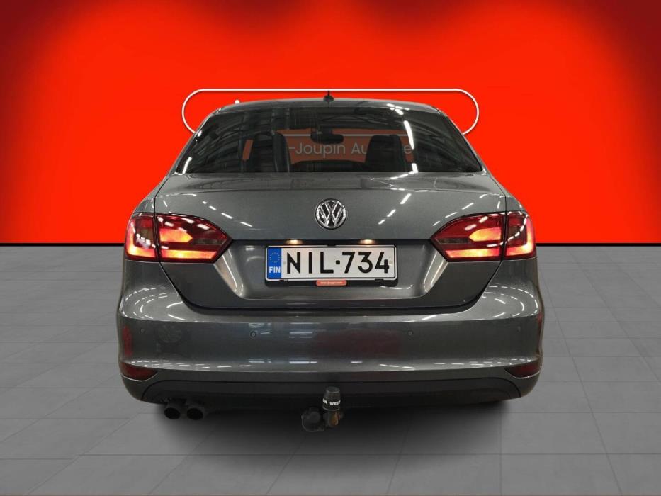 VOLKSWAGEN Jetta 2011