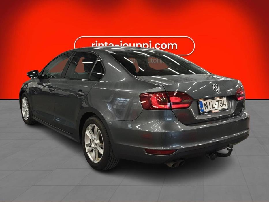 VOLKSWAGEN Jetta 2011