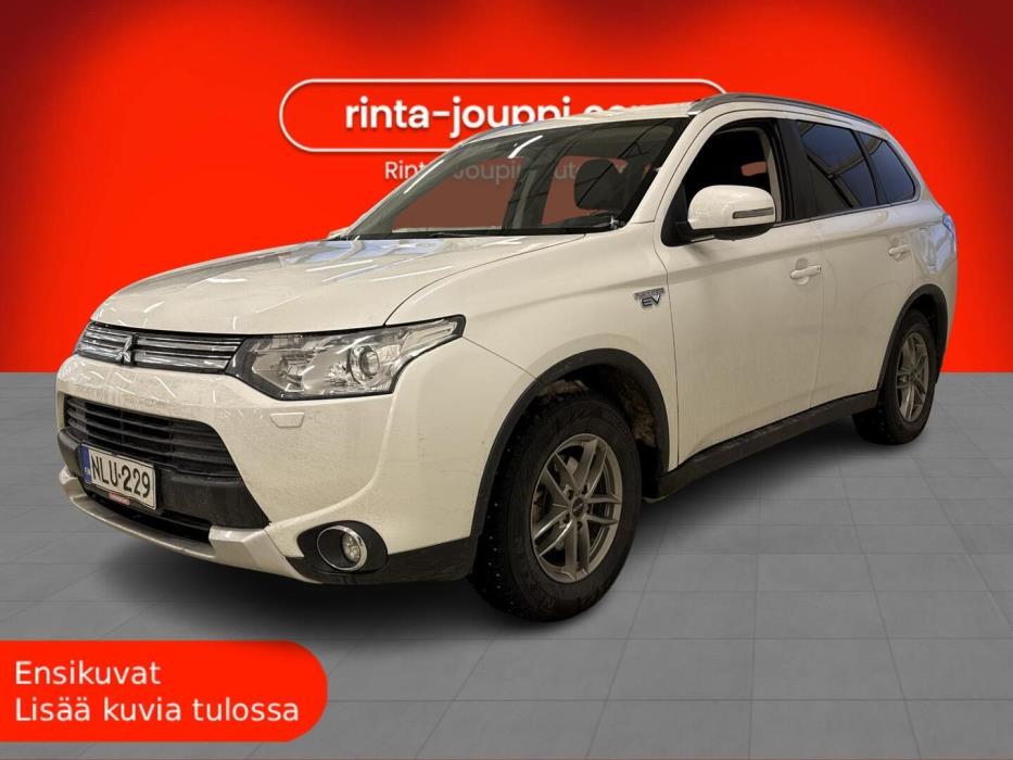 MITSUBISHI Outlander PHEV 2015