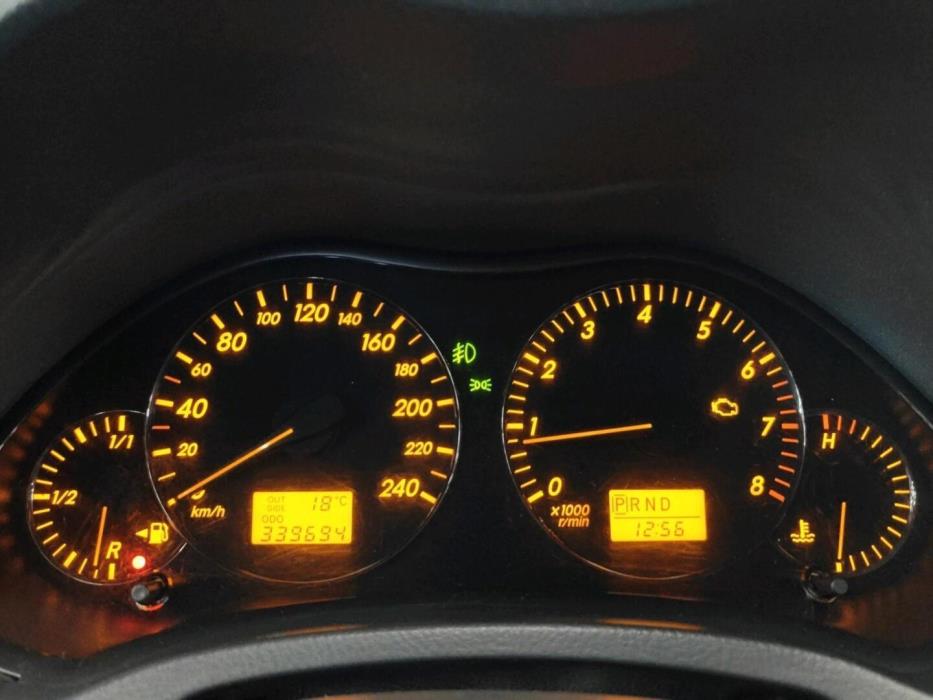 TOYOTA Avensis 2004