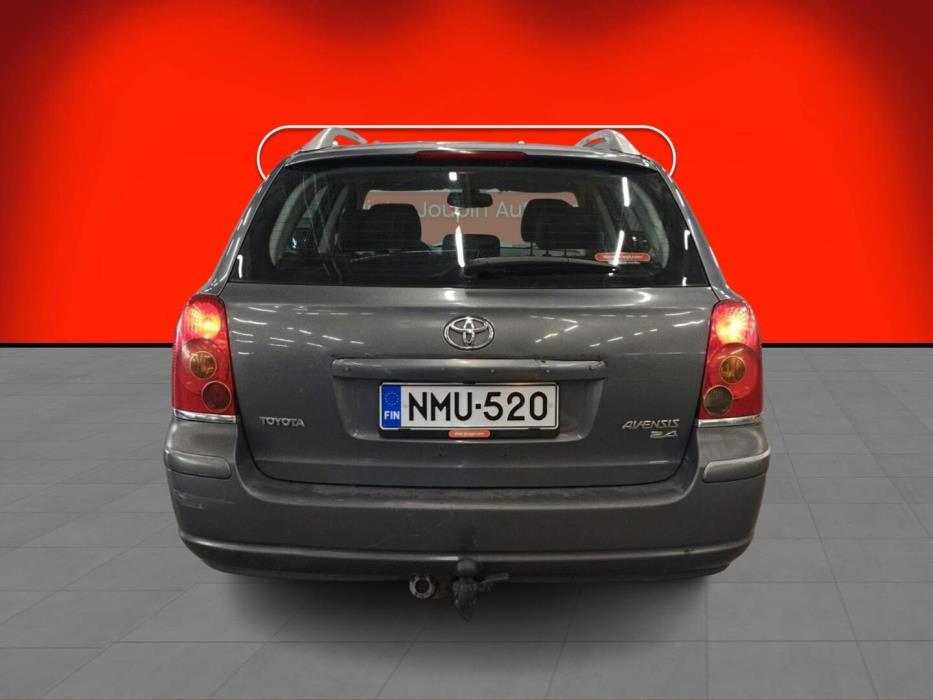 TOYOTA Avensis 2004