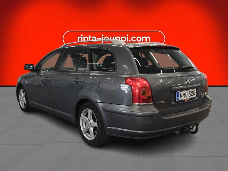 TOYOTA Avensis 2004
