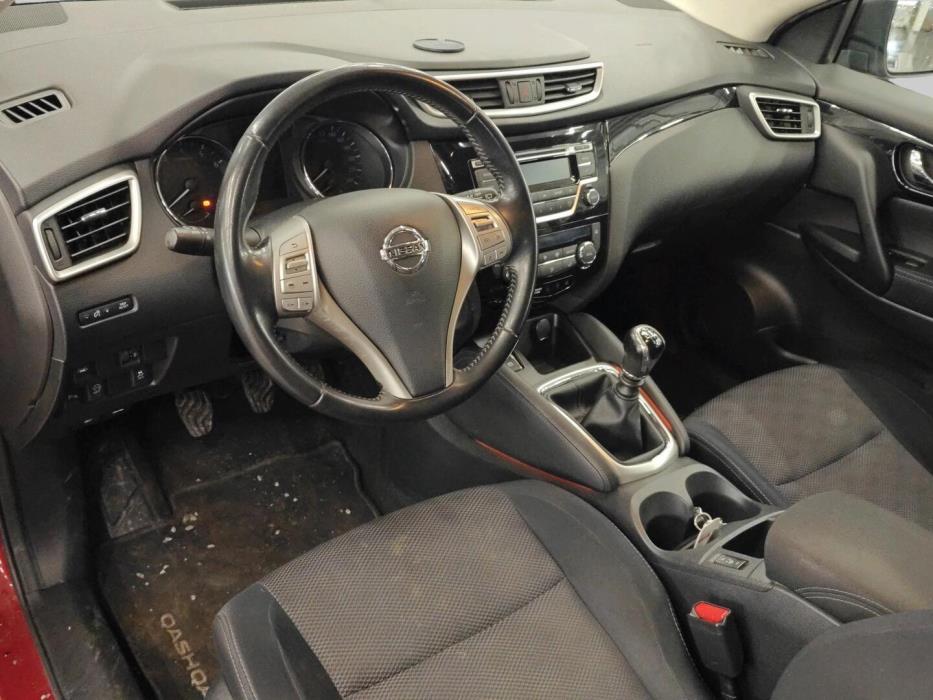 NISSAN QASHQAI 2015