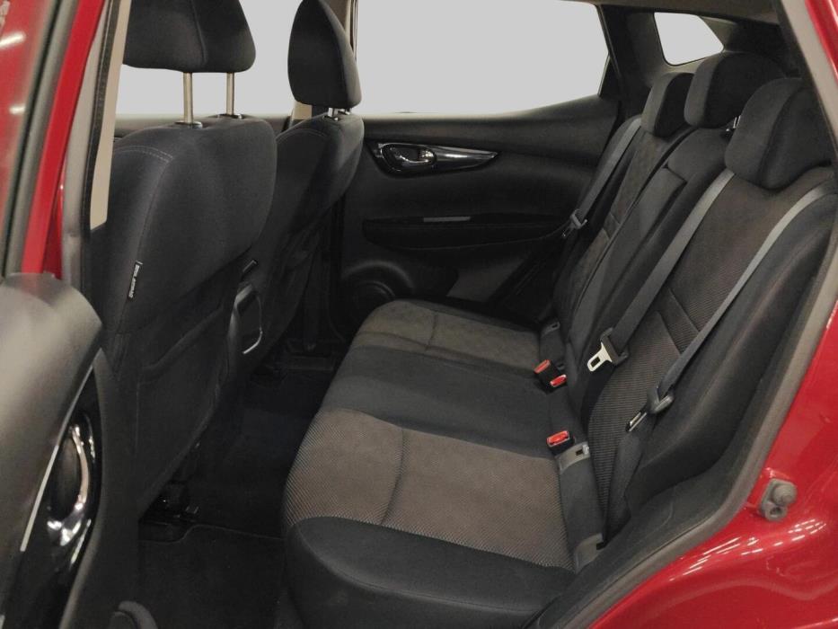 NISSAN QASHQAI 2015