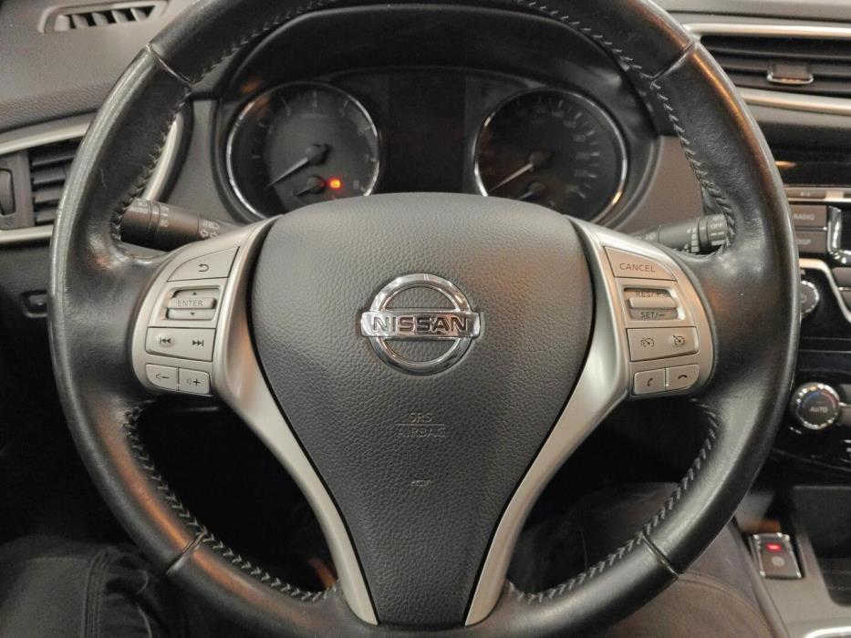 NISSAN QASHQAI 2015