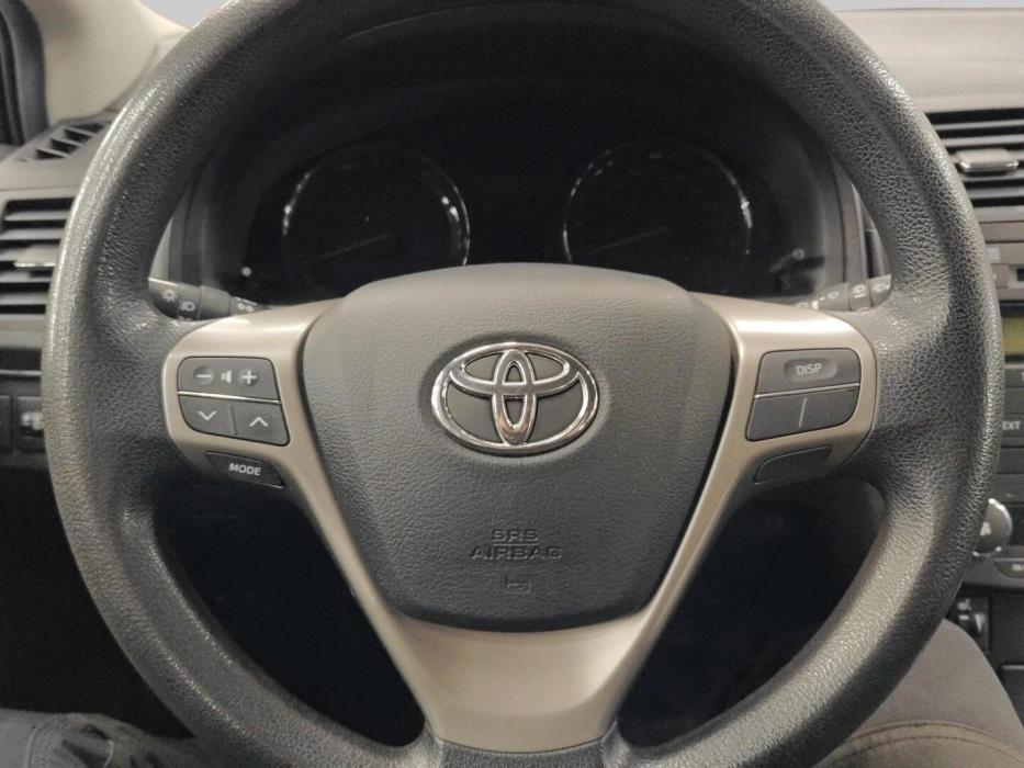 TOYOTA Avensis 2010
