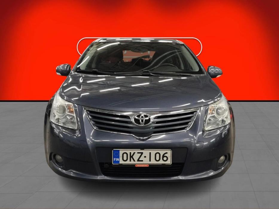 TOYOTA Avensis 2010