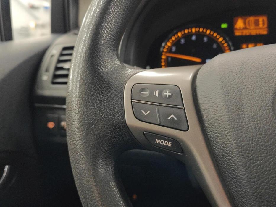TOYOTA Avensis 2010