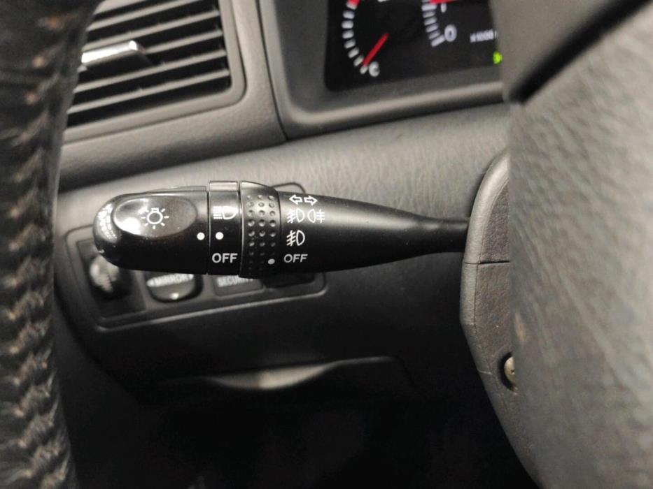 TOYOTA Corolla 2005