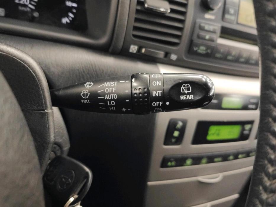 TOYOTA Corolla 2005