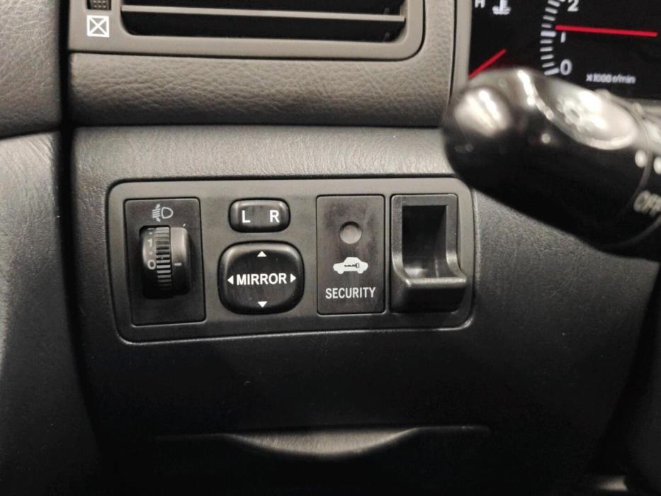 TOYOTA Corolla 2005