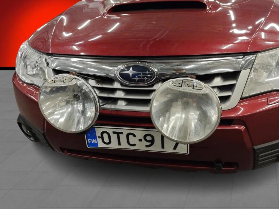 SUBARU Forester 2012