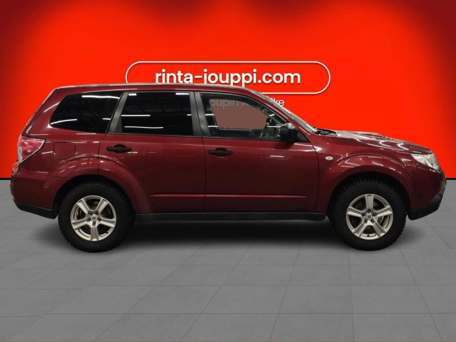 SUBARU Forester 2012