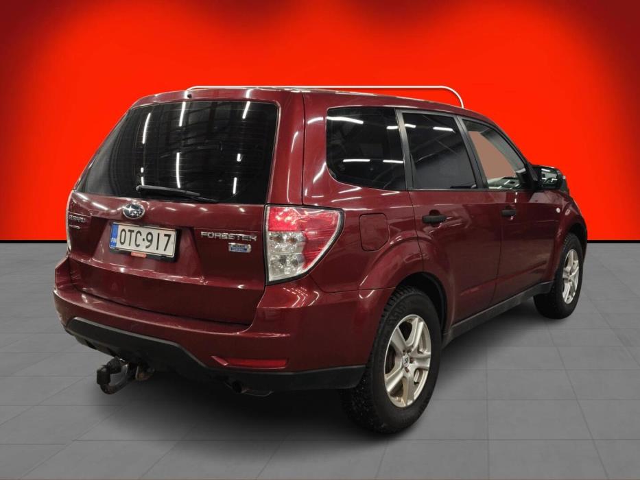 SUBARU Forester 2012