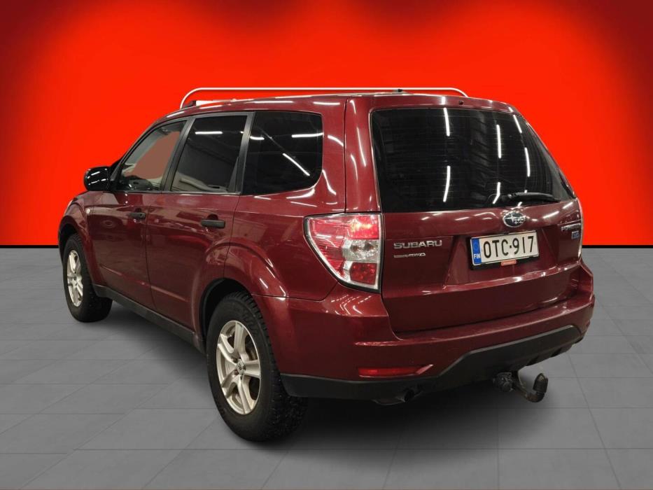 SUBARU Forester 2012