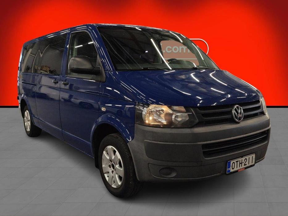 VOLKSWAGEN Caravelle 2012
