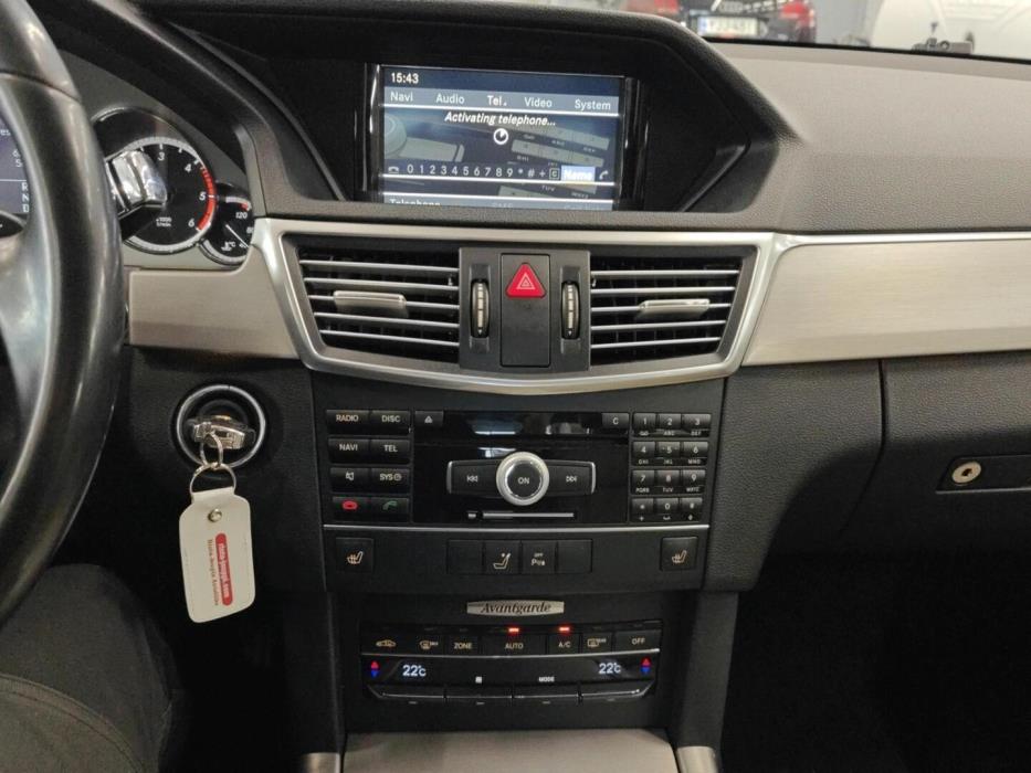 MERCEDES-BENZ E 2010