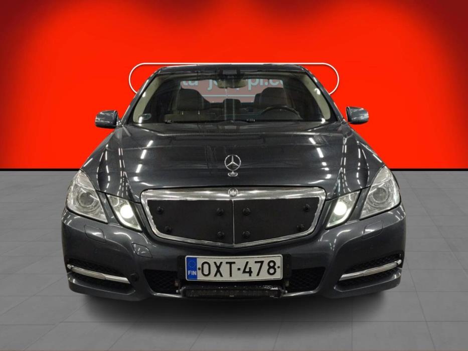 MERCEDES-BENZ E 2010