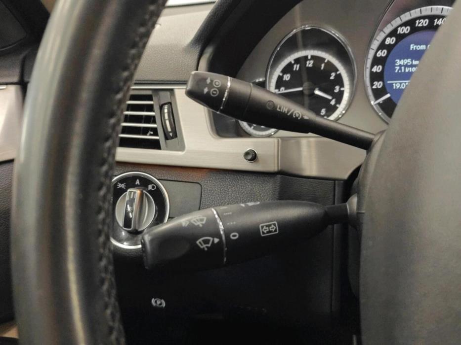 MERCEDES-BENZ E 2010