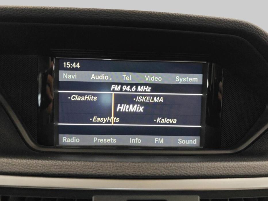 MERCEDES-BENZ E 2010