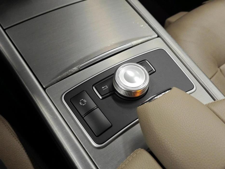 MERCEDES-BENZ E 2010