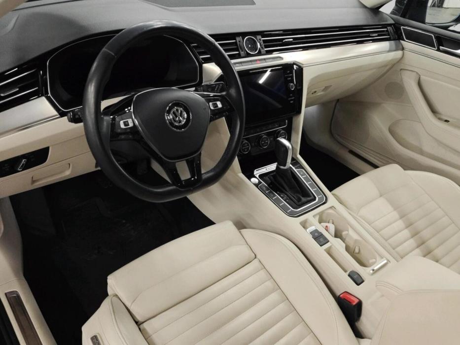 VOLKSWAGEN Passat 2018