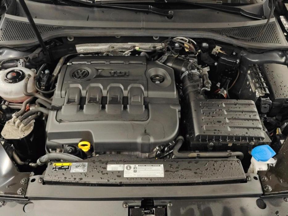 VOLKSWAGEN Passat 2018
