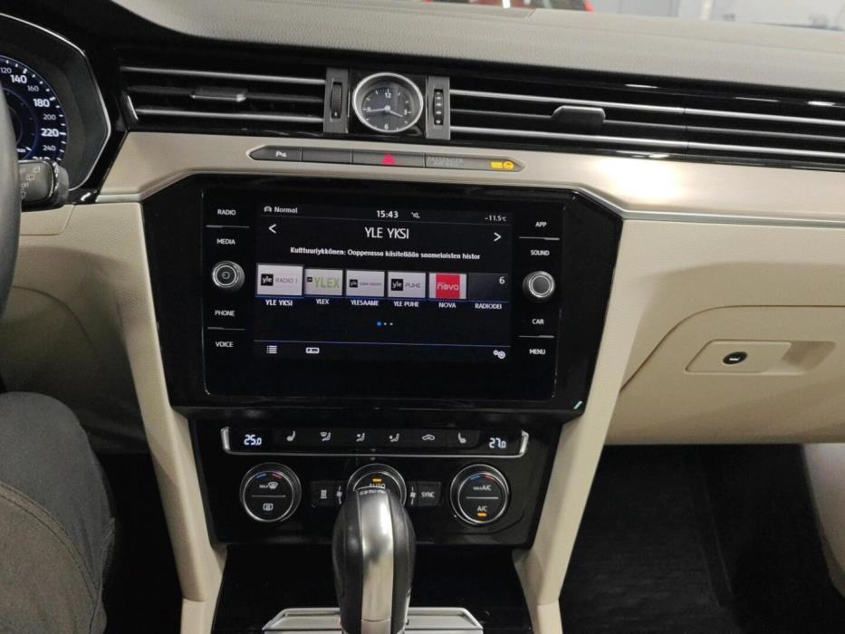 VOLKSWAGEN Passat 2018