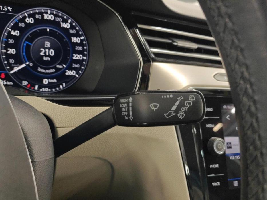VOLKSWAGEN Passat 2018