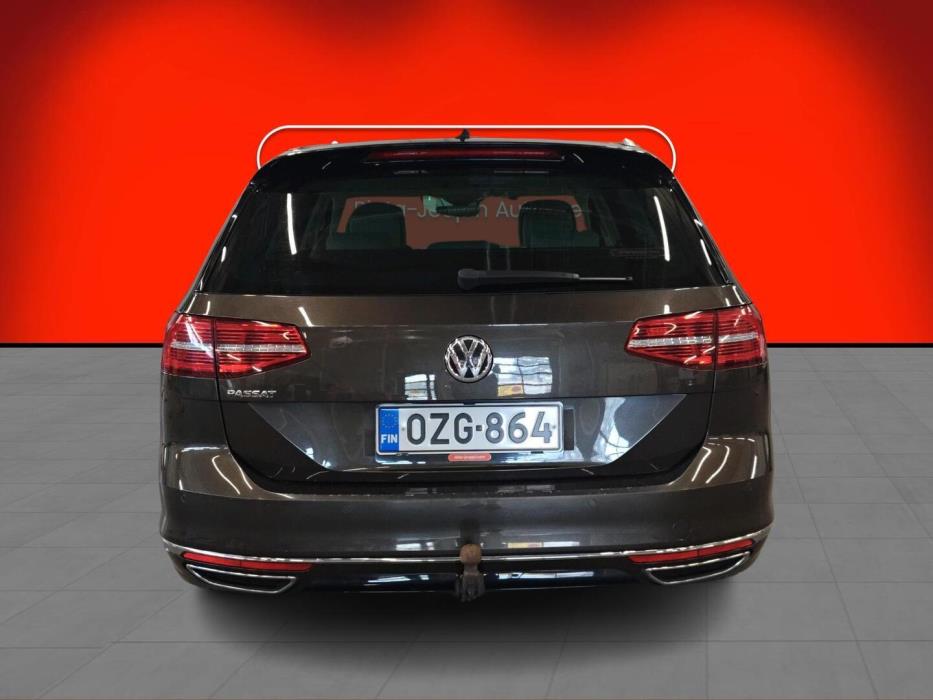 VOLKSWAGEN Passat 2018