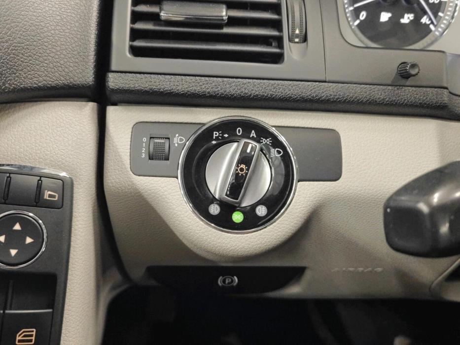 MERCEDES-BENZ C 2008