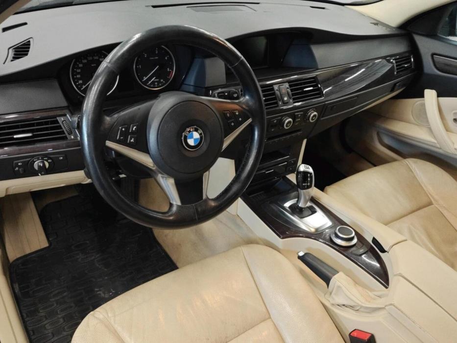 BMW 520 2009