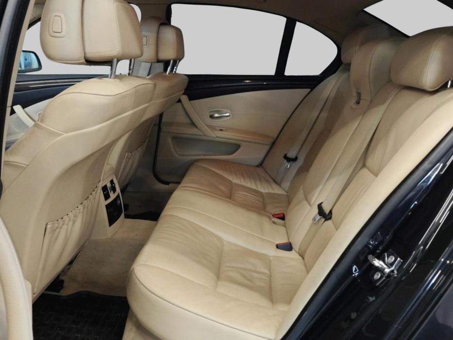 BMW 520 2009
