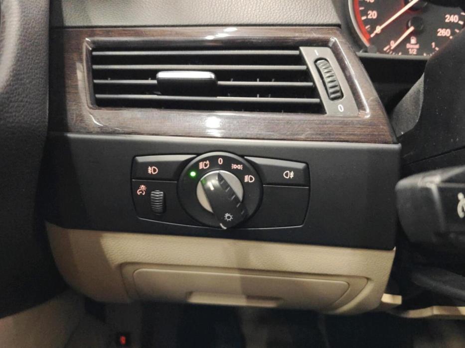 BMW 520 2009