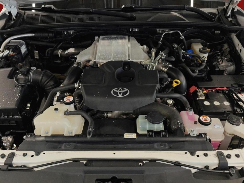 TOYOTA Hilux 2021