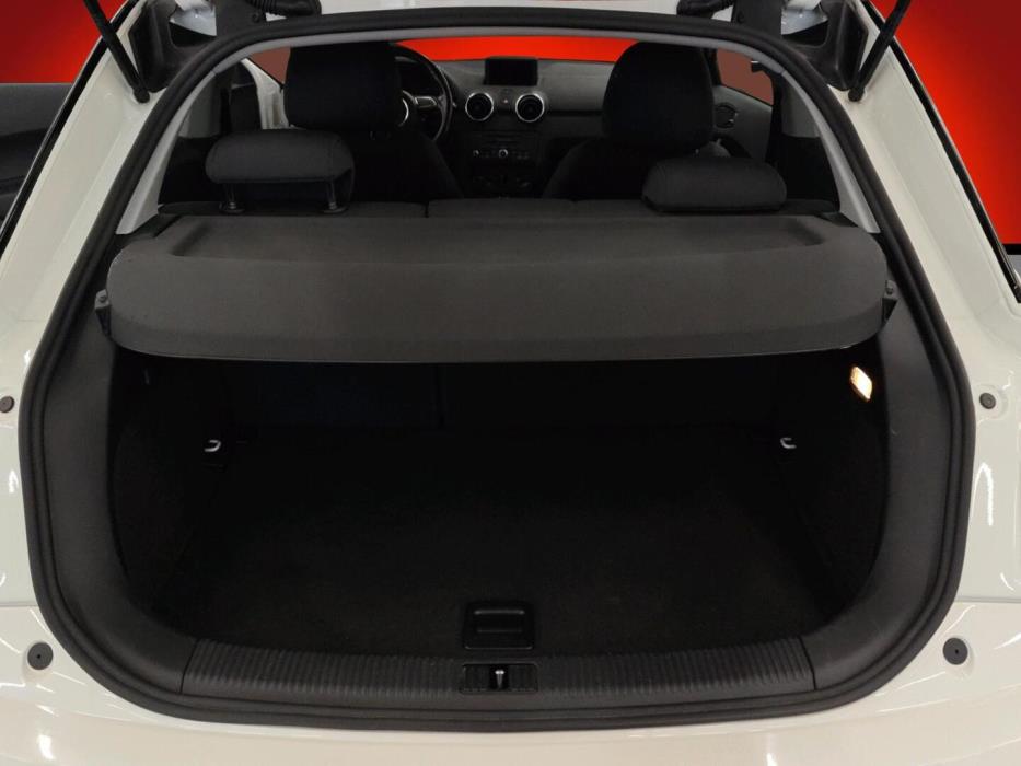 AUDI A1 2011