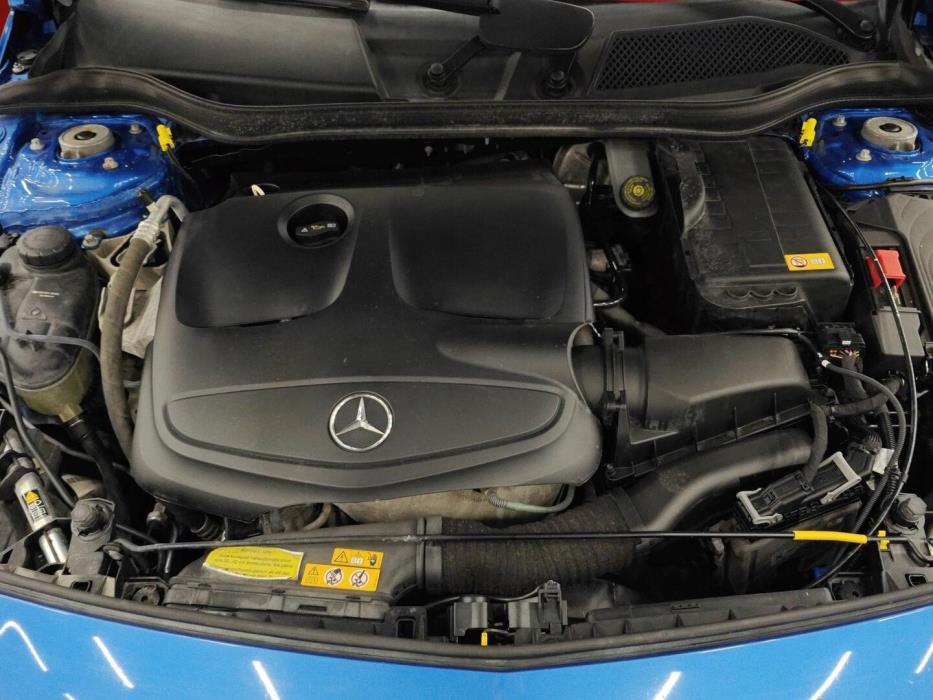 MERCEDES-BENZ A 2014