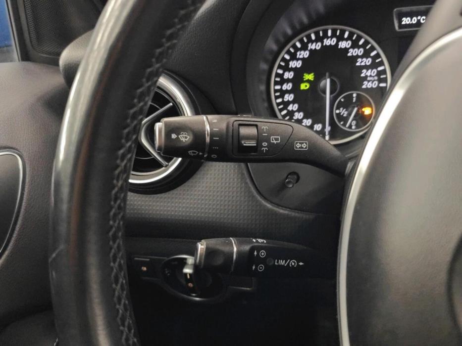 MERCEDES-BENZ A 2014