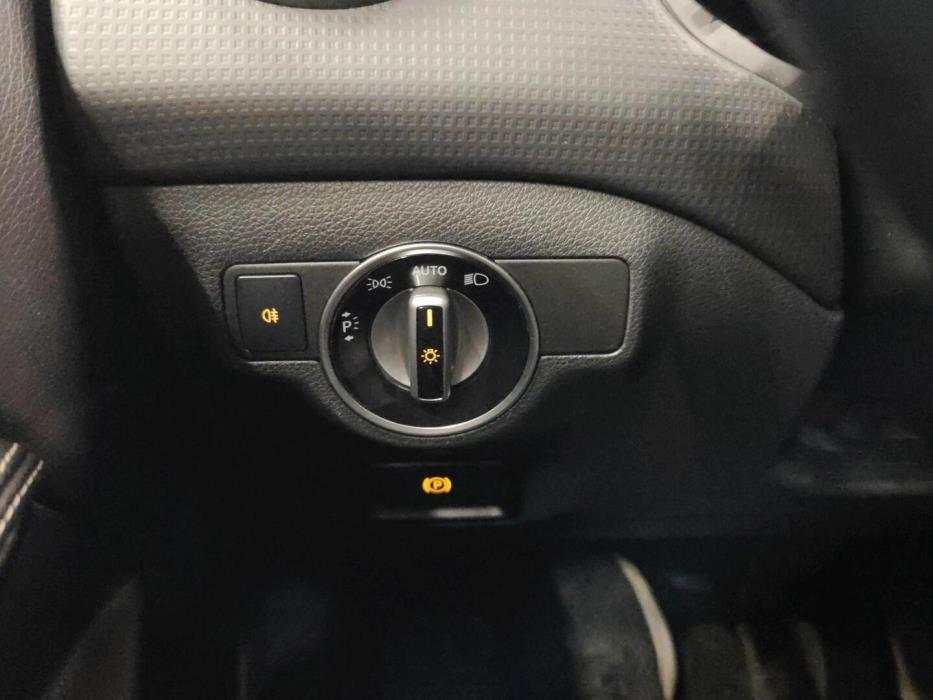 MERCEDES-BENZ A 2014