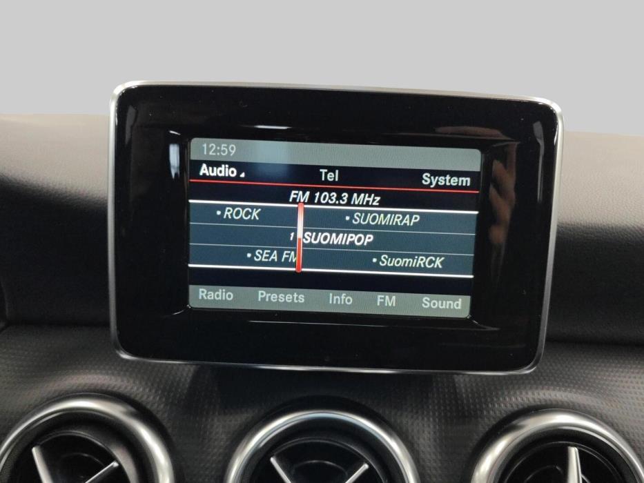 MERCEDES-BENZ A 2014