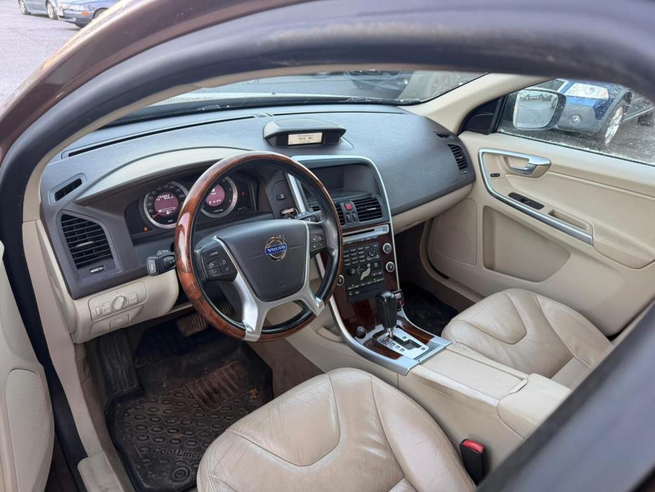 VOLVO XC60 2010