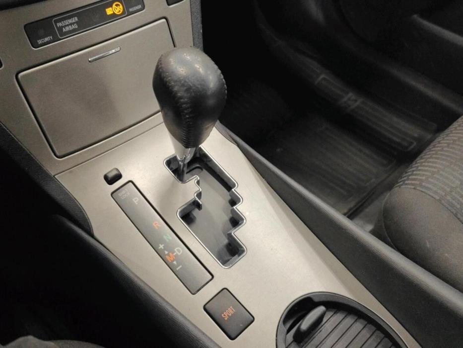 TOYOTA Avensis 2010