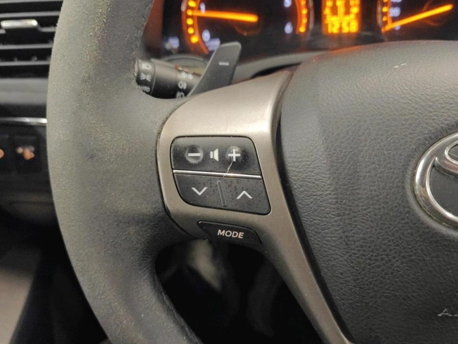 TOYOTA Avensis 2010