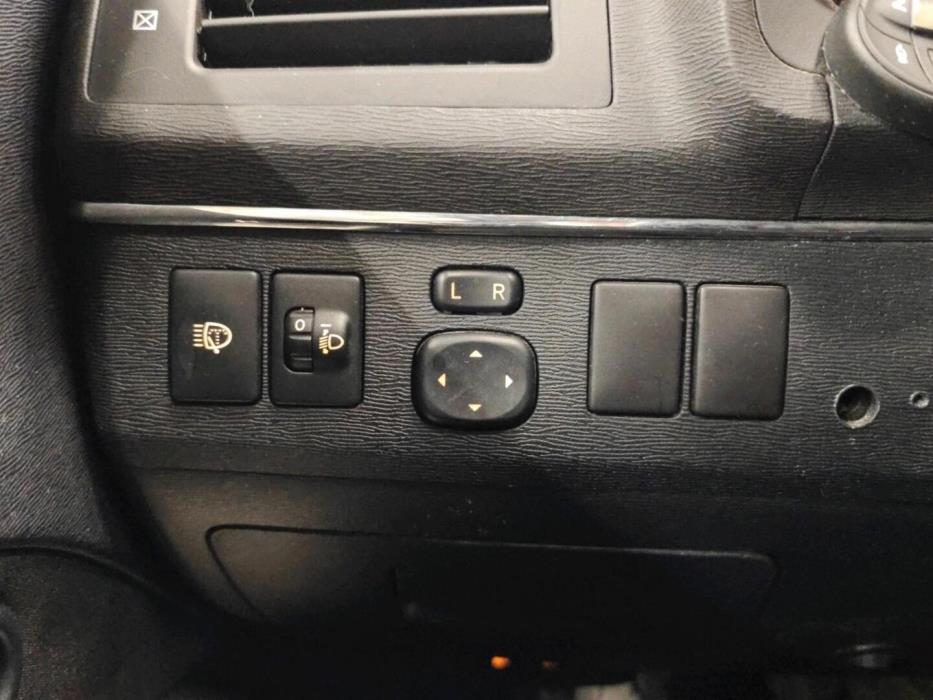 TOYOTA Avensis 2010