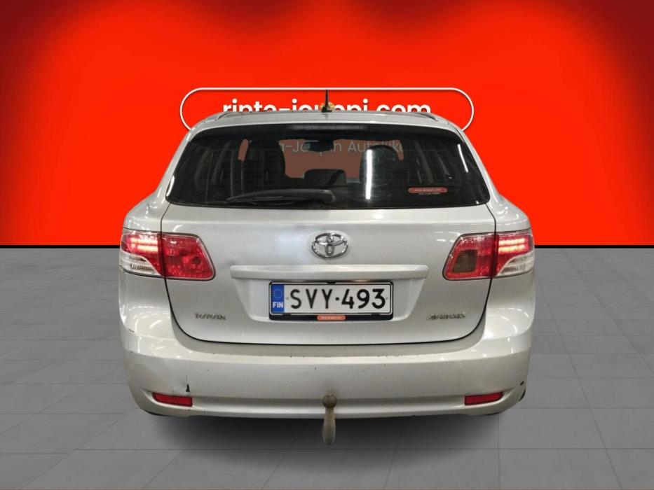 TOYOTA Avensis 2010