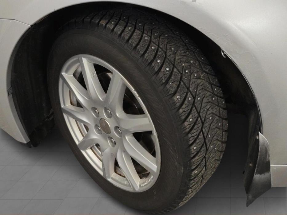 TOYOTA Avensis 2010